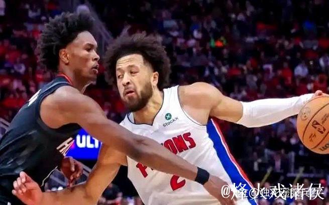 阿门无球犯规火箭挑战失败，乌度卡怒斥：这到底搞什么？